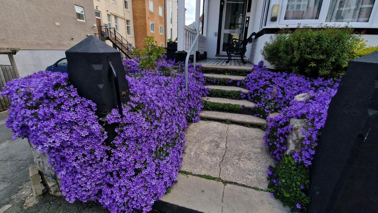 科尔温湾克尔布恩住宿加早餐旅馆住宿加早餐旅馆 外观 照片